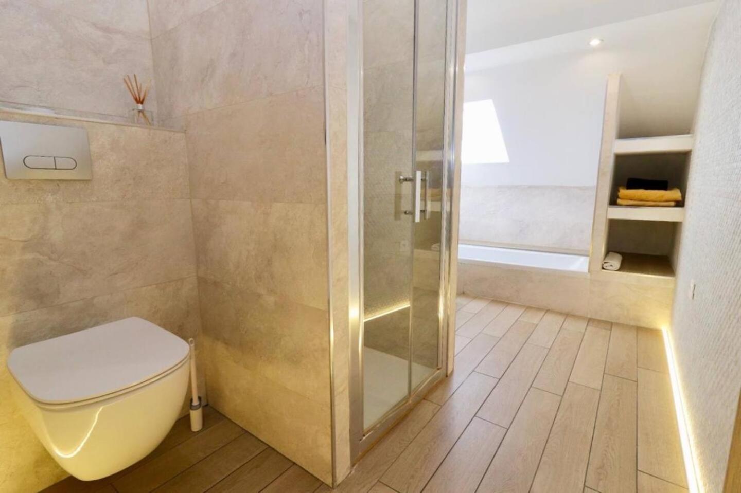 Duplex 120M2 Terrasse Vue Sur Nimes Lejlighed Eksteriør billede